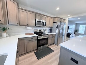 435 Crusader Pt in Waunakee, WI - Building Photo - Building Photo