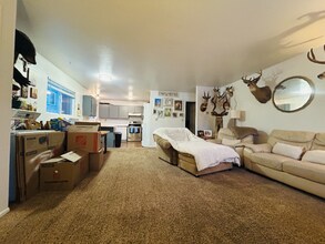 227 E 12th Ave in Anchorage, AK - Building Photo - Building Photo