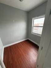 56-33 Waldron St in Queens, NY - Building Photo - Building Photo