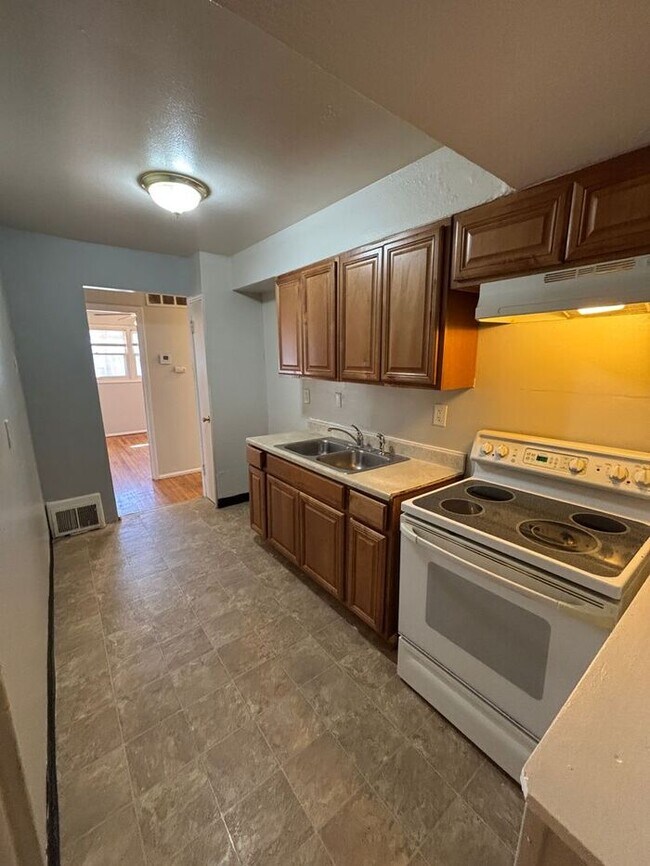 261 Cameron Rd in St. Louis, MO - Building Photo - Building Photo
