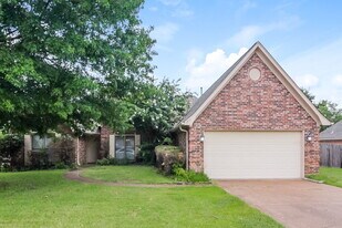 1433 Siskin Dr in Cordova, TN - Building Photo