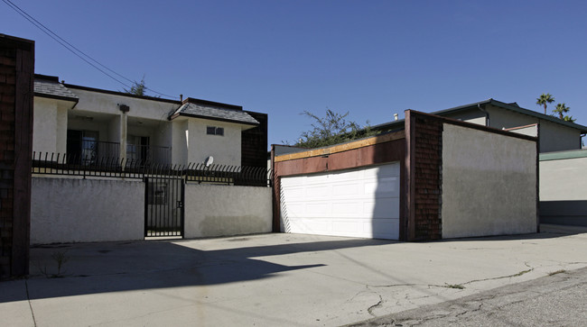 578 Silverwood Ave in Upland, CA - Foto de edificio - Building Photo