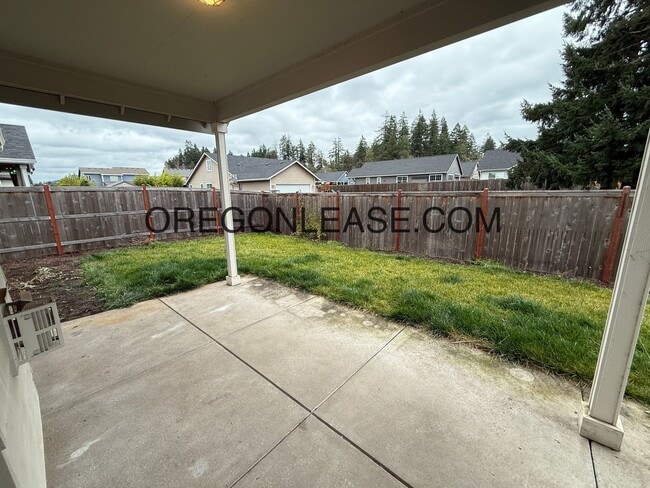 1191 S 46th St in Springfield, OR - Building Photo - Building Photo