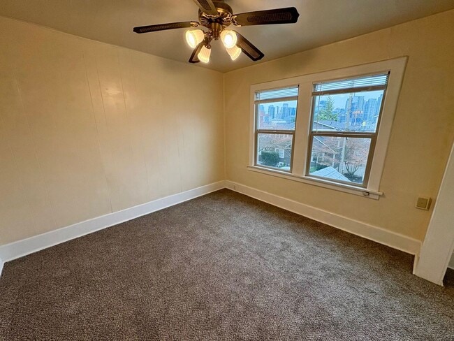 556 Ward St in Seattle, WA - Building Photo - Building Photo