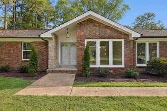 8113 Dozier Pl in Brentwood, TN - Foto de edificio - Building Photo