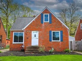 2205 Keystone Rd in Parma, OH - Building Photo