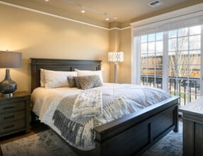685 Peace Portal Dr, Unit 301 in Blaine, WA - Foto de edificio - Building Photo