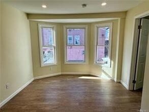 71 E Main St, Unit 2A in Middletown, NY - Building Photo - Building Photo