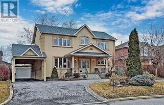 8 Clydebank Blvd in Toronto, ON - Building Photo