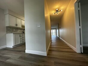 13682 Vía Flora in Delray Beach, FL - Building Photo - Building Photo