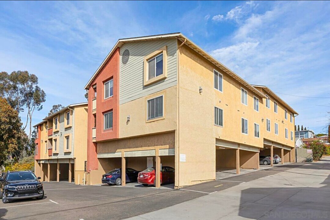 7003 Saranac St, Unit 108 in San Diego, CA - Foto de edificio
