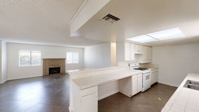 1125 Chestnut Ave in Beaumont, CA - Building Photo - Building Photo