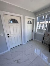2 Leach St in Lynbrook, NY - Building Photo - Building Photo