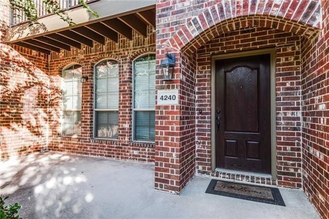 property at 4240 Comanche Dr