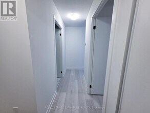 1 Kyle Lowry Rd in Toronto, ON - Building Photo - Building Photo