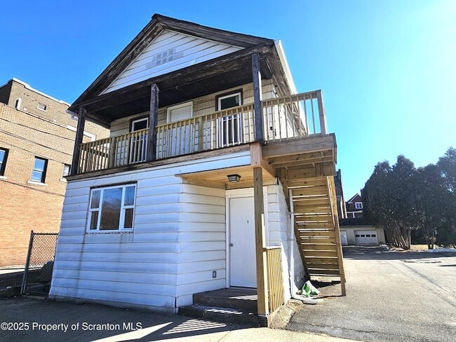 property at 125 N River St