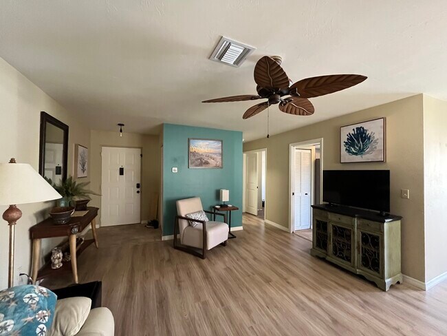 13264 White Marsh Ln in Ft. Myers, FL - Building Photo - Building Photo