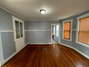 152 Wolcott St in Waterbury, CT - Building Photo - Building Photo