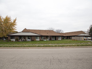 Leisure Acres in Washington, IL - Building Photo - Building Photo