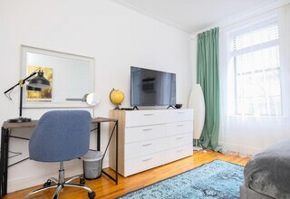 328 E 74th St in New York, NY - Building Photo - Building Photo