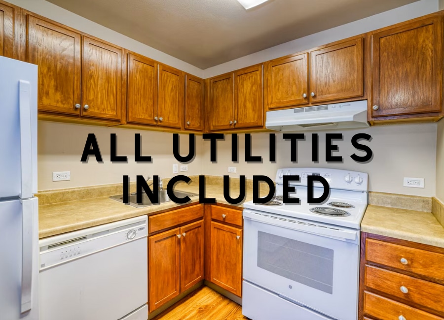 Pinewood Lodge in Aurora, CO - Foto de edificio