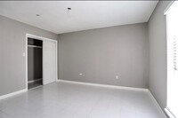 14319 Henry Rd photo'