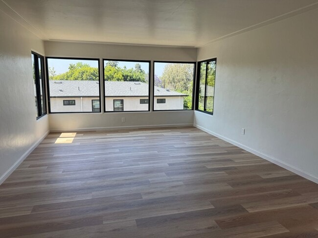 property at 10260 Vista De La Cruz
