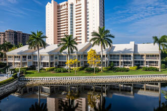 St. Thomas in Naples, FL - Building Photo - Building Photo