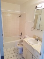 813 N Lincoln St Apartments