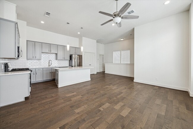 9452 Kerrwood Ln