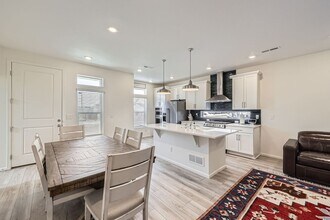 10196 Worchester St in Commerce City, CO - Building Photo - Building Photo