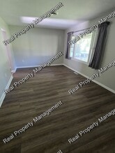 7707 W Taft St in Merrillville, IN - Building Photo - Building Photo