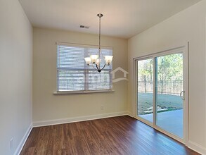 6239 Bridlewood Ln in Douglasville, GA - Foto de edificio - Building Photo