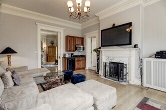 106 E Chase St, Unit 1 in Baltimore, MD - Building Photo - Building Photo