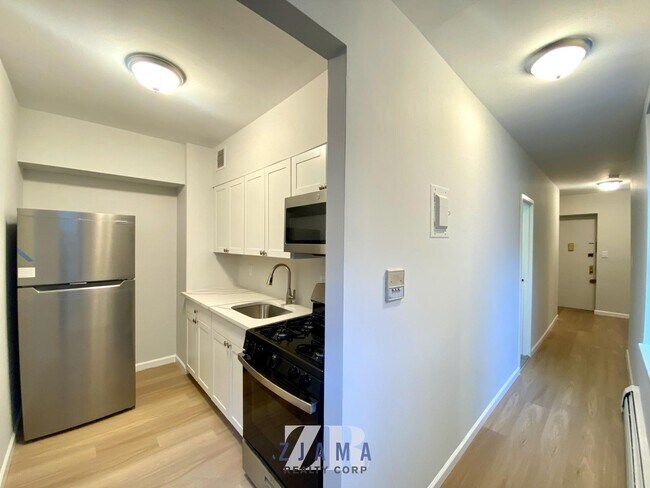 152 Parkside Ave in Brooklyn, NY - Building Photo - Building Photo