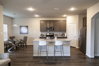 1446 Ponderosa Dr in Waxahachie, TX - Building Photo - Building Photo