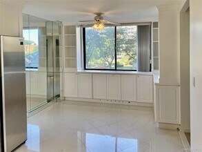 1 Bay Club Dr, Unit 3F in Queens, NY - Building Photo - Building Photo