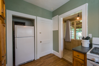1728 Haywood Rd in Hendersonville, NC - Building Photo - Building Photo