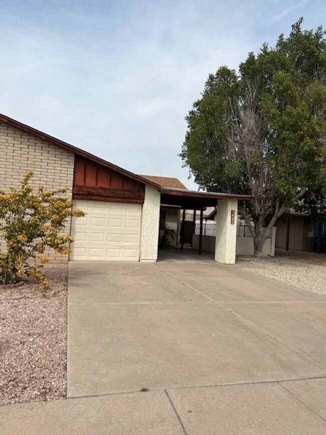 1442 E Palmdale Dr in Tempe, AZ - Building Photo - Building Photo