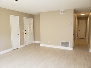 5725 Cardinal Guard Ave in Orlando, FL - Building Photo - Building Photo