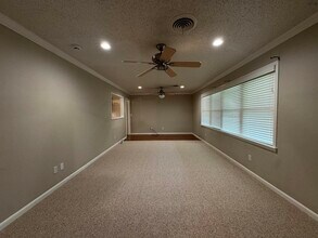 1516 Rita Ln in Iowa Park, TX - Building Photo - Building Photo