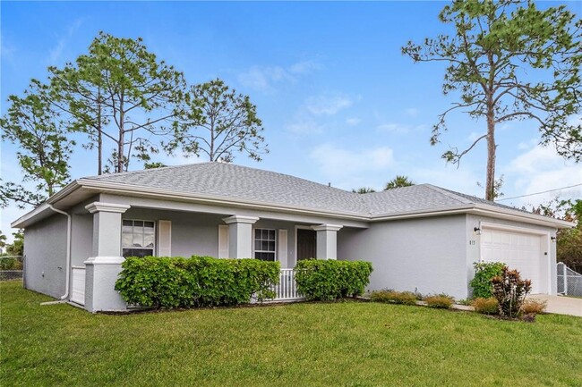 813 Aprile Ave S in Lehigh Acres, FL - Foto de edificio - Building Photo