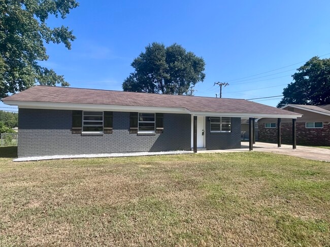 property at 609 Hemlock St