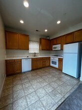 432 Matteri Cir in Cotati, CA - Building Photo - Building Photo