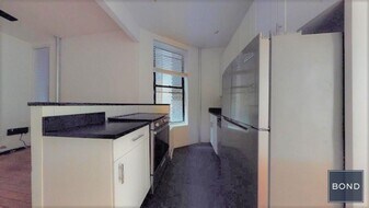 312 E 91st St in New York, NY - Building Photo