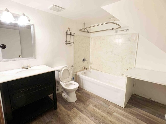 16 Burke Pl in St John's, NL - Building Photo - Building Photo