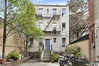 176 Graham Ave in Brooklyn, NY - Building Photo - Building Photo