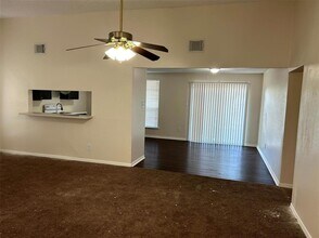 15906 Blueridge Rd in Missouri City, TX - Foto de edificio - Building Photo