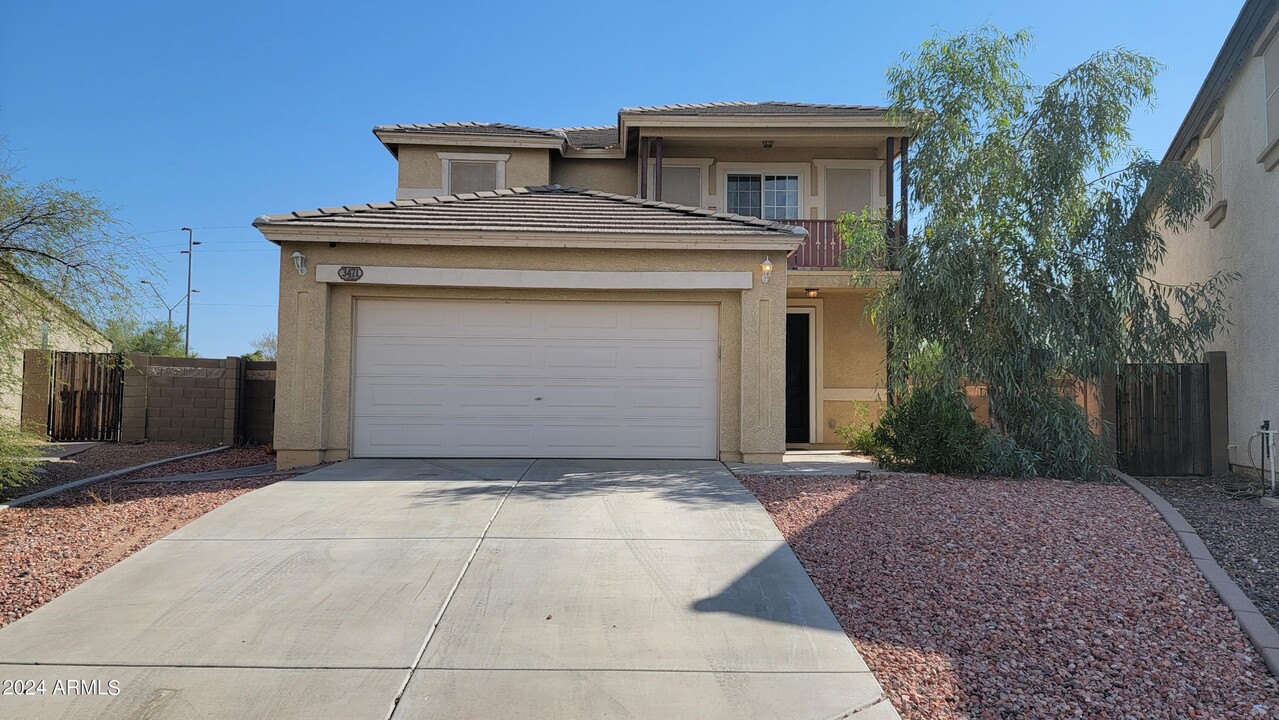 3471 N 299th Dr in Buckeye, AZ - Foto de edificio