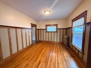 151 Sweet St NE in Grand Rapids, MI - Building Photo - Building Photo